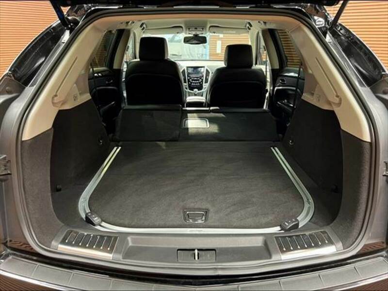 SRX CROSSOVER