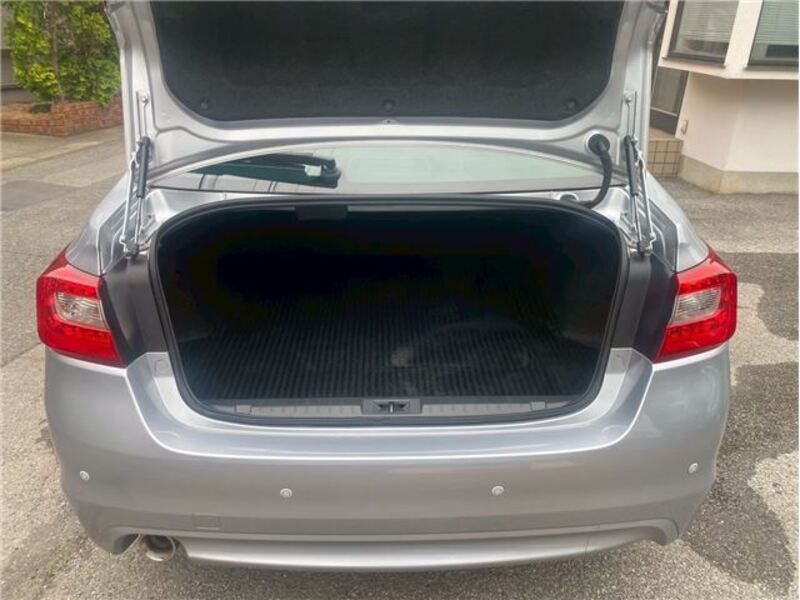 LEGACY B4