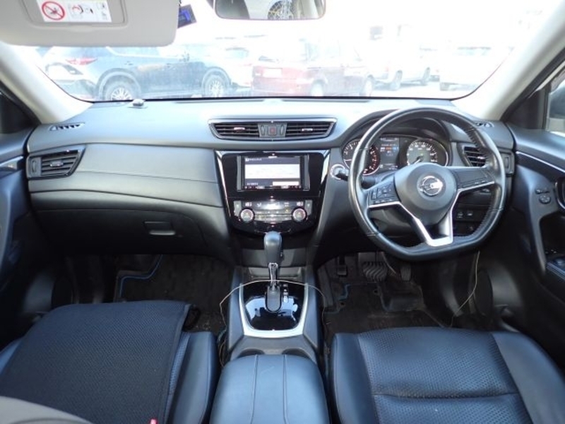 X-TRAIL