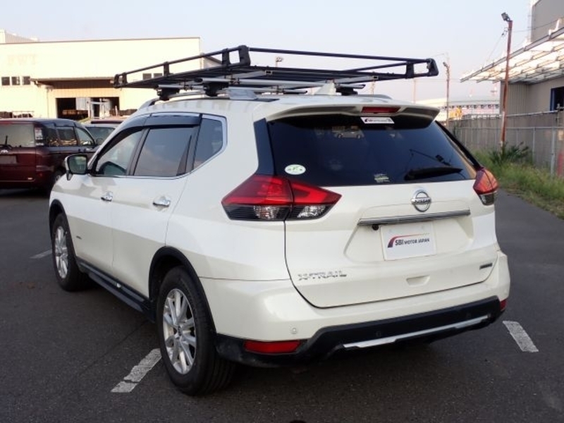 X-TRAIL