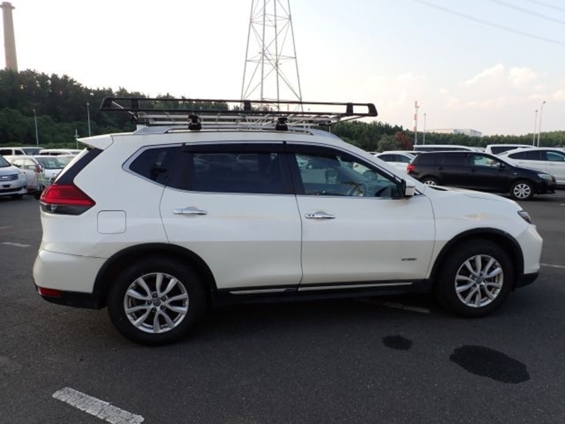 X-TRAIL