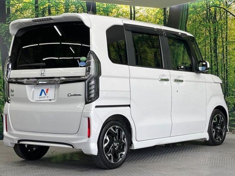 N BOX CUSTOM