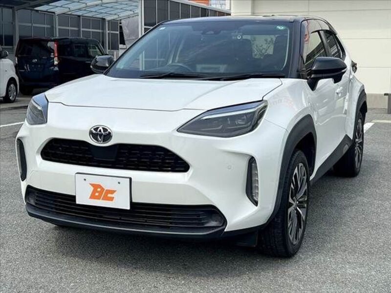 YARIS CROSS
