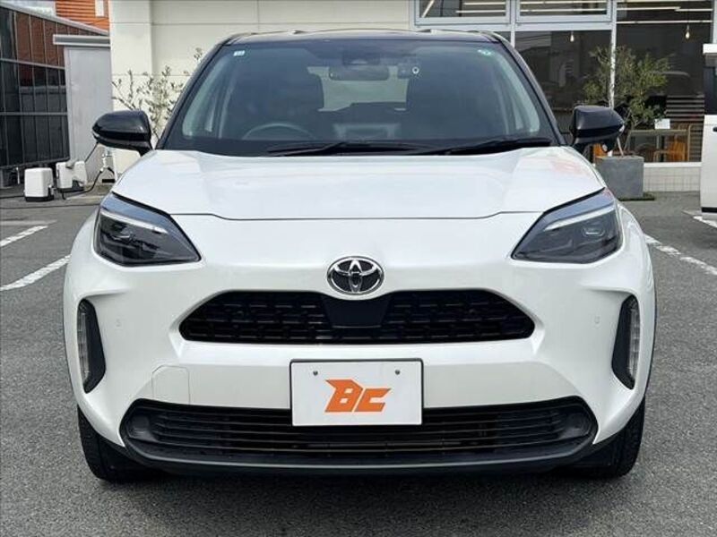 YARIS CROSS