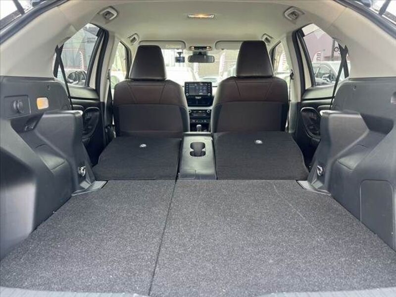 YARIS CROSS