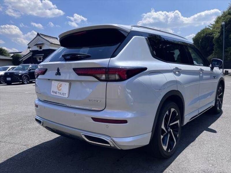 OUTLANDER PHEV