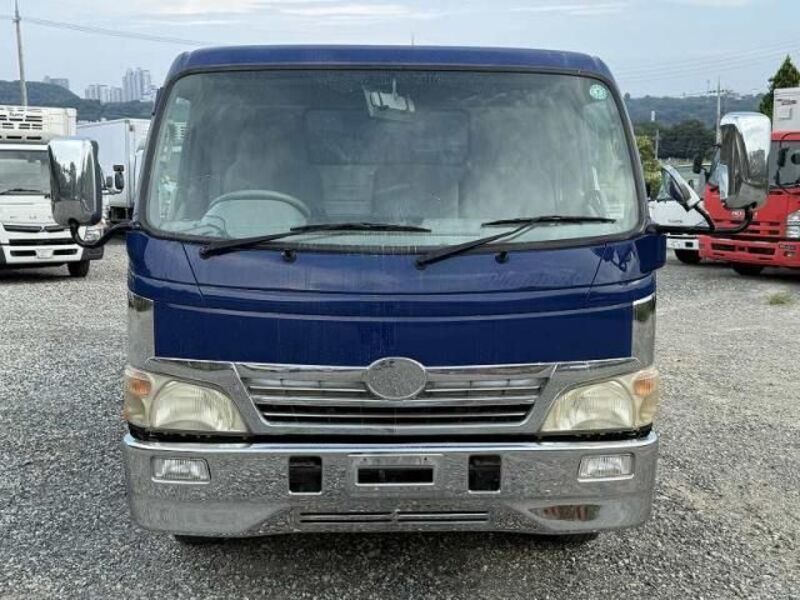 TOYOTA DYNA