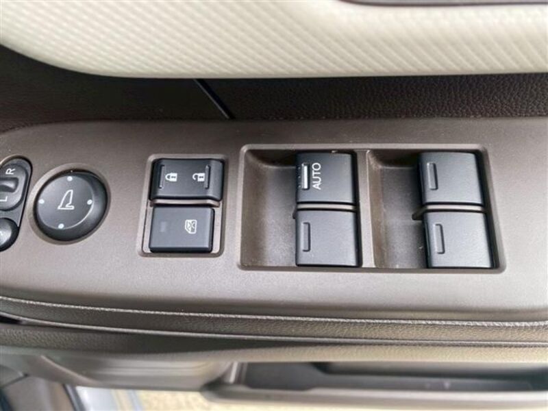 N BOX