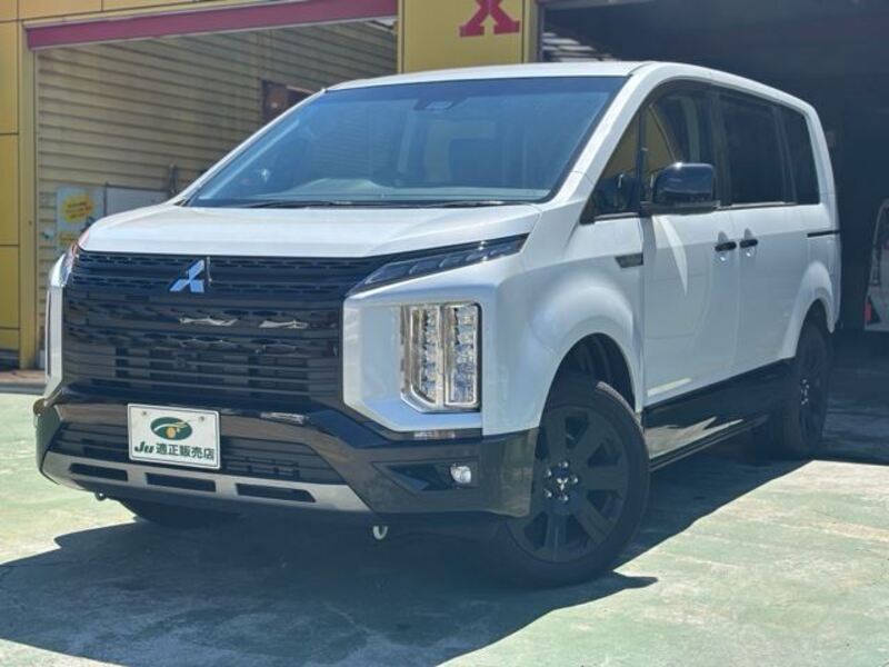 MITSUBISHI DELICA D5