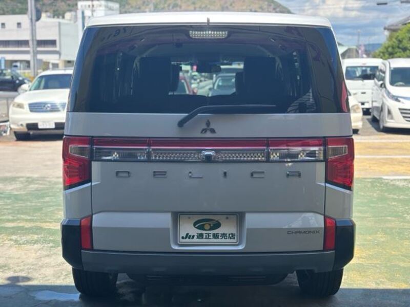 DELICA D5