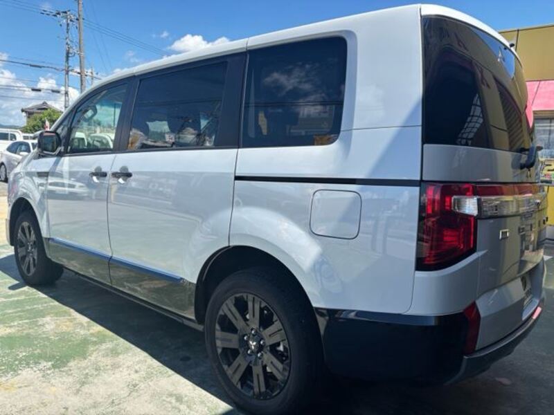 DELICA D5