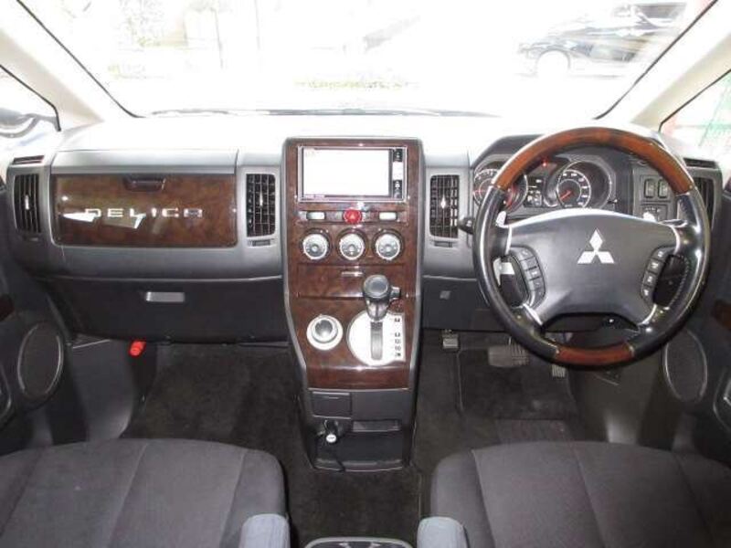 DELICA D5