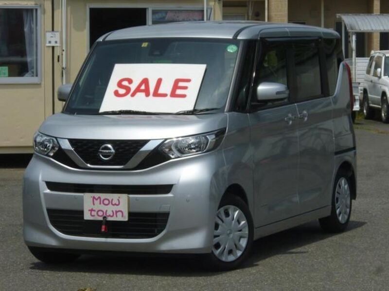 NISSAN ROOX