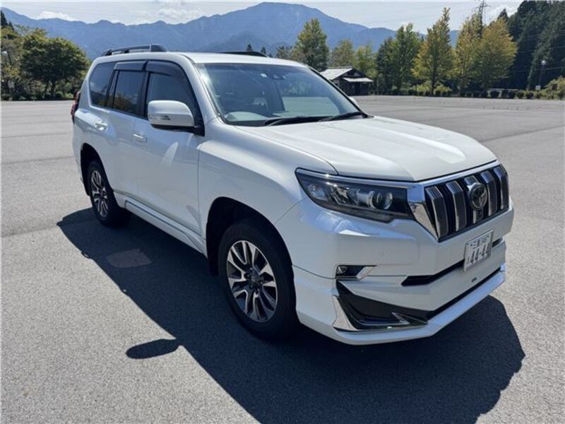 TOYOTA LAND CRUISER PRADO