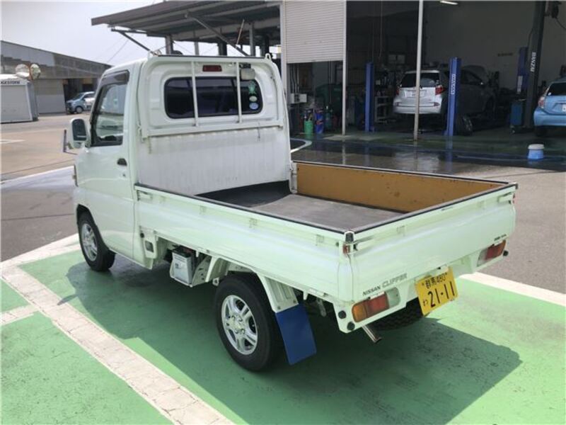 CLIPPER TRUCK