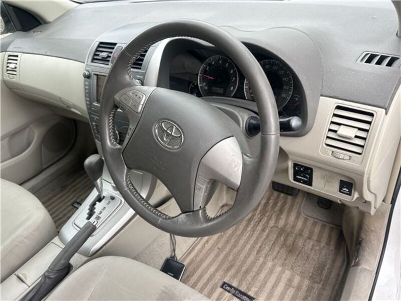 COROLLA AXIO