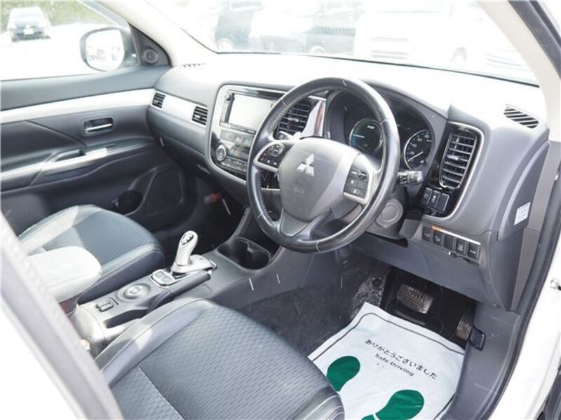 OUTLANDER PHEV