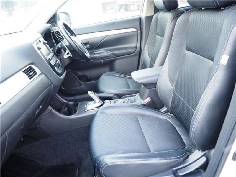 OUTLANDER PHEV