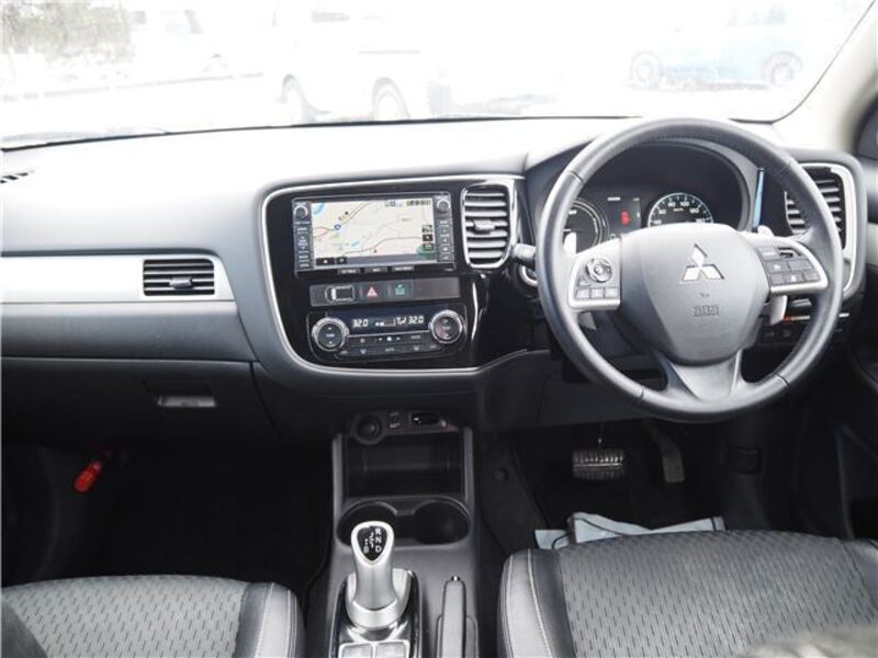 OUTLANDER PHEV