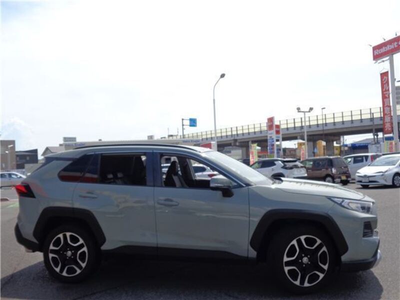 RAV4