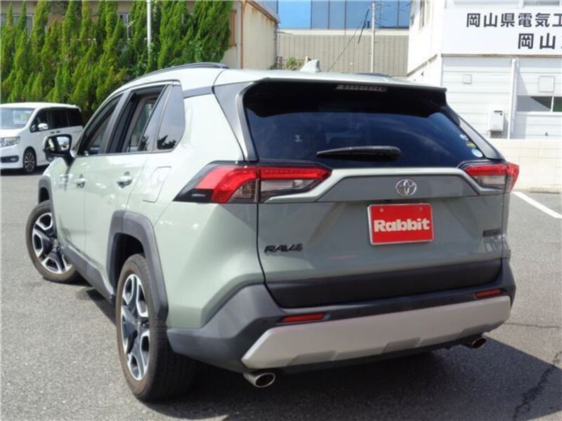 RAV4