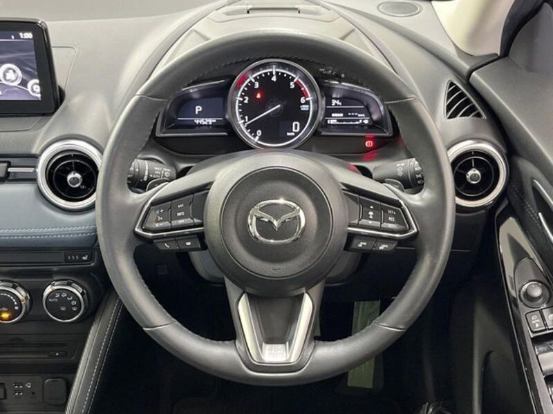 MAZDA2