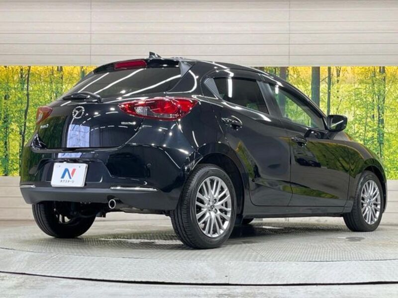 MAZDA2