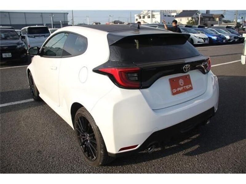 GR YARIS