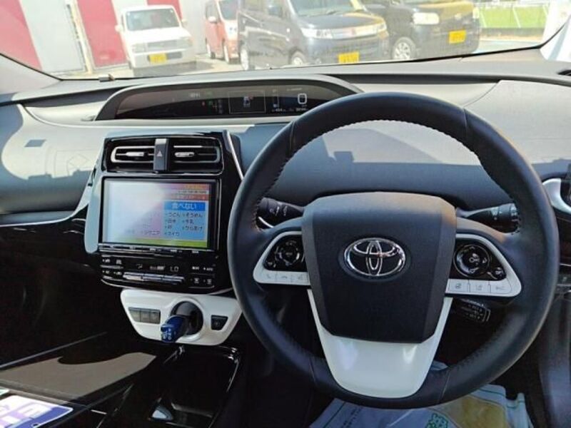 PRIUS PHV