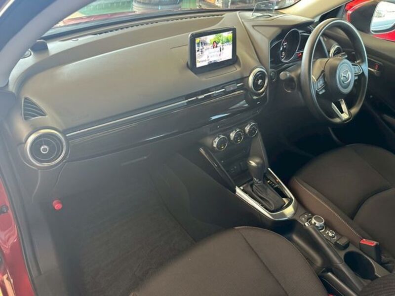 MAZDA2