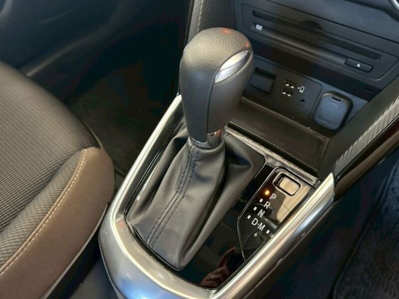MAZDA2