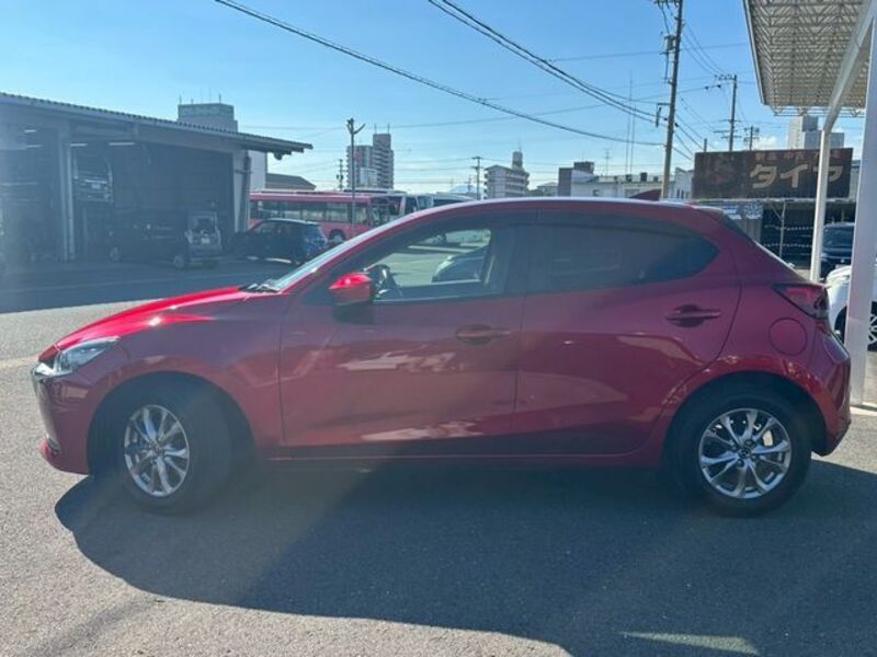 MAZDA2