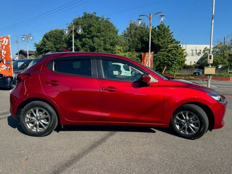 MAZDA2