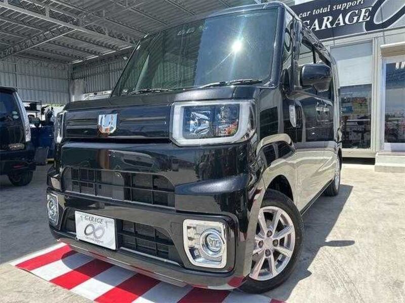 DAIHATSU WAKE