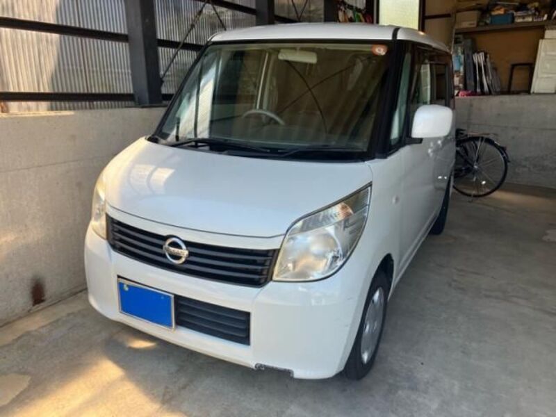 NISSAN ROOX