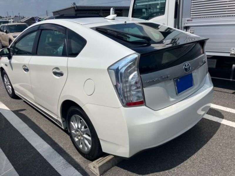 PRIUS PHV