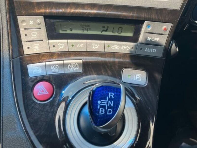 PRIUS PHV