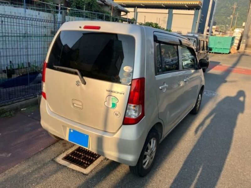 WAGON R