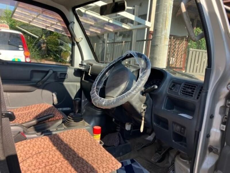 CARRY TRUCK
