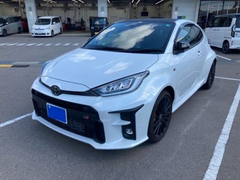 GR YARIS