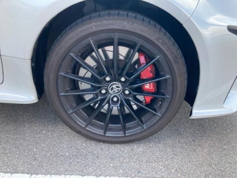 GR YARIS