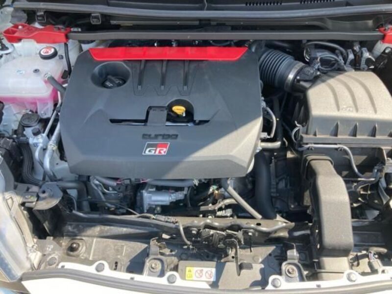 GR YARIS