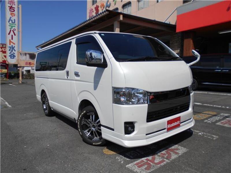 TOYOTA HIACE
