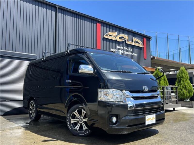 TOYOTA HIACE