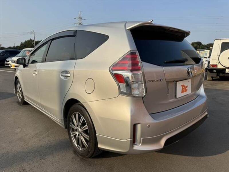 PRIUS ALPHA