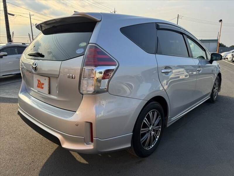 PRIUS ALPHA