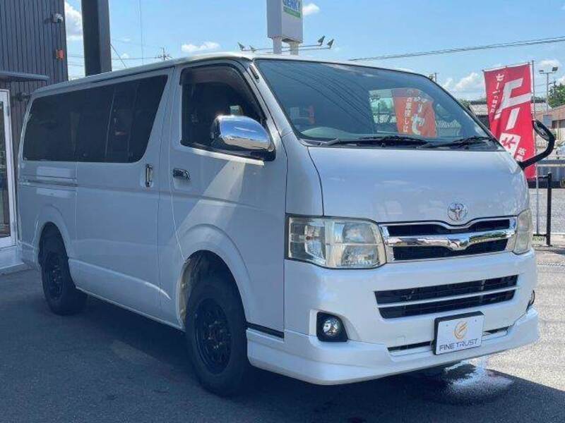 HIACE VAN