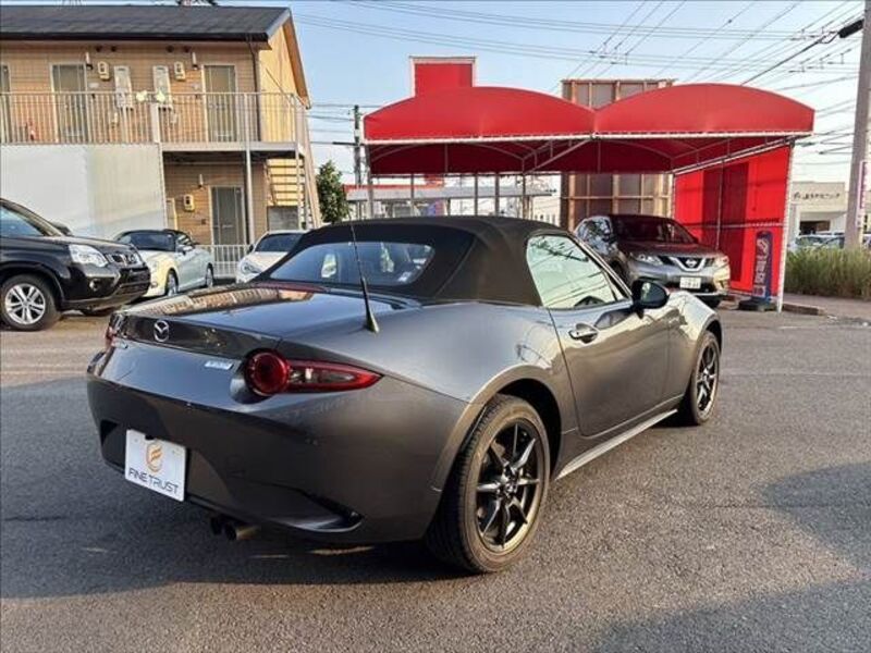 ROADSTER
