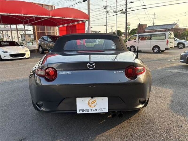 ROADSTER
