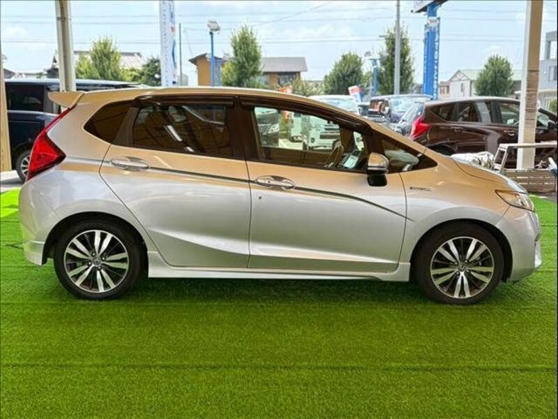 FIT HYBRID